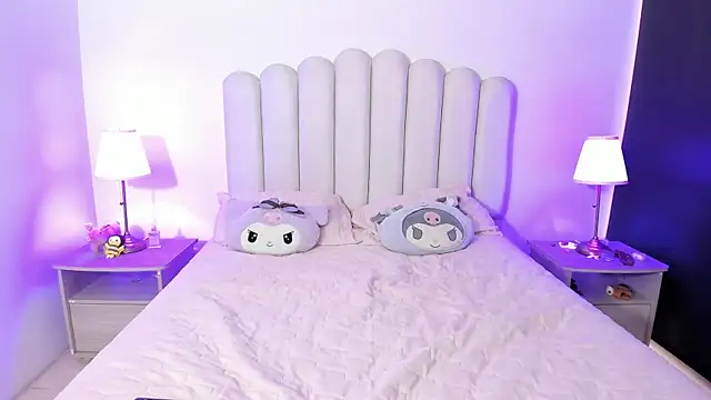 Snapshot of SofieBunnie chatting on September 2025 10:14:02 PM SofieBunnie online show from September 2025 10:14:02 PM