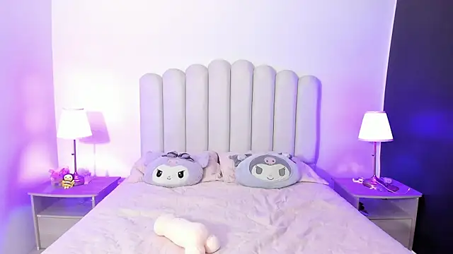 Snapshot of SofieBunnie chatting on September 2025 10:14:01 PM SofieBunnie online show from September 2025 10:14:01 PM