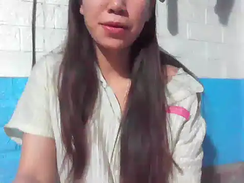 Snapshot of fanchunn chatting on October 2025 12:15:02 PM fanchunn online show from October 2025 12:15:02 PM