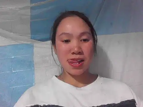 Snapshot of fanchunn chatting on November 2025 01:45:01 PM fanchunn online show from November 2025 01:45:01 PM