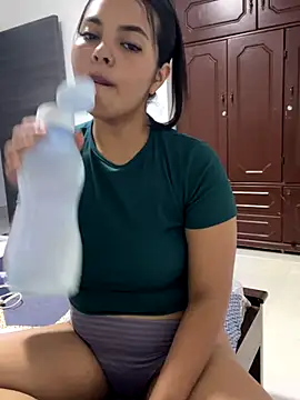 CandyCrazzy03 online show from September 2025 10:43:01 PM