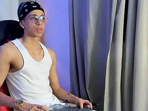 nicolai drake online show from November 2025 04:55:01 AM