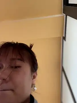 qinejr37 online show from September 2025 01:54:02 AM