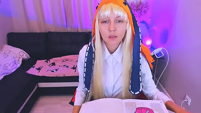 Snapshot of Mia_meowXkiss chatting on October 2025 04:24:02 PM Mia meowXkiss online show from October 2025 04:24:02 PM