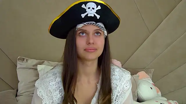 AlisaVersailles online show from October 2025 04:08:01 PM