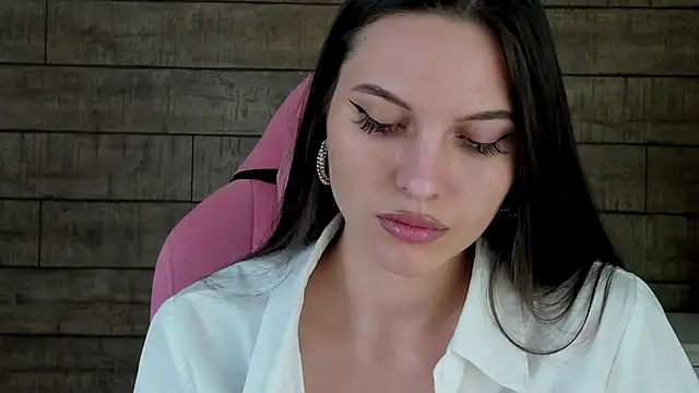 AlisaVersailles online show from November 2025 04:06:01 PM