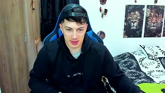 javiersexymann online show from December 2024 08:29:01 PM