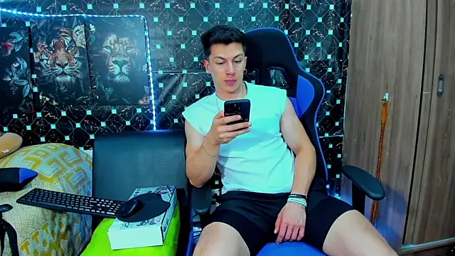 Snapshot of javiersexymann chatting on October 2025 09:55:01 PM javiersexymann online show from October 2025 09:55:01 PM