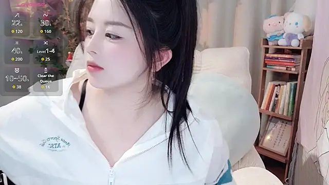 Snapshot of SweetTease2025 chatting on October 2025 04:41:01 PM SweetTease2025 online show from October 2025 04:41:01 PM