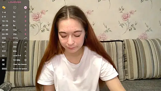 KissKarina online show from October 2025 12:56:02 PM