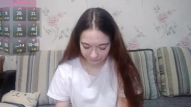 KissKarina online show from October 2025 01:23:04 PM