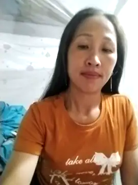 Snapshot of cute_love00 chatting on October 2025 10:40:01 PM cute love00 online show from October 2025 10:40:01 PM