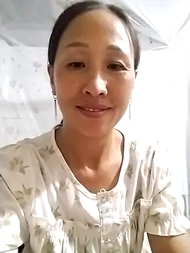 Snapshot of cute_love00 chatting on October 2025 10:38:01 AM cute love00 online show from October 2025 10:38:01 AM