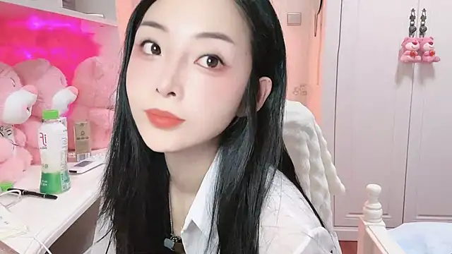 Snapshot of Ya-Ya- chatting on November 2025 11:32:01 AM Ya-Ya- online show from November 2025 11:32:01 AM