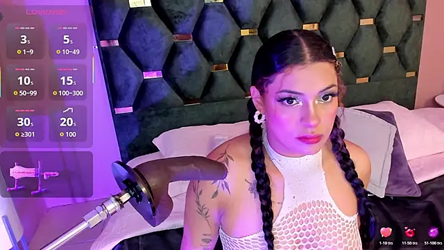 Micki   online show from October 2025 11:39:02 AM