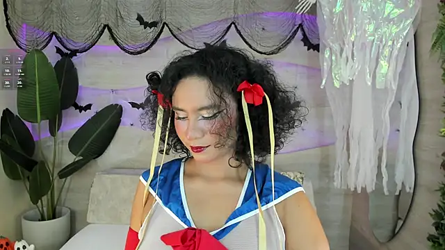 ellette   online show from October 2025 05:35:01 PM