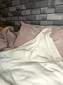 Snapshot of Poppy_frankie chatting on November 2025 07:01:02 PM Poppy frankie online show from November 2025 07:01:02 PM