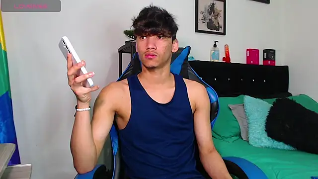 Gael Jones online show from November 2025 05:31:02 AM