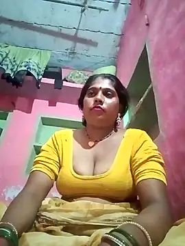 Snapshot of sanjna_sharmaa chatting on September 2025 03:01:02 PM sanjna sharmaa online show from September 2025 03:01:02 PM