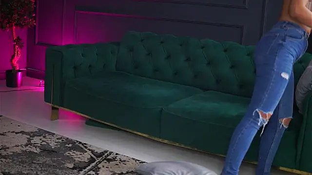 Snapshot of SiennaRuh chatting on September 2025 10:31:02 AM SiennaRuh online show from September 2025 10:31:02 AM