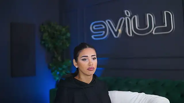 Snapshot of SiennaRuh chatting on October 2025 10:36:02 AM SiennaRuh online show from October 2025 10:36:02 AM