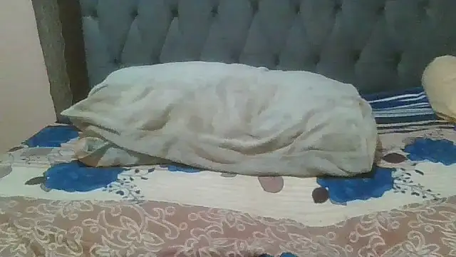 Naked pigeon online show from September 2025 09:19:02 PM