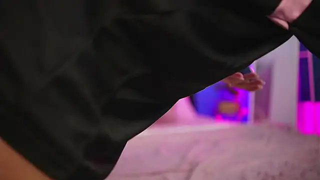 alexxisrae online show from October 2025 05:47:02 AM