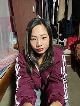 AAANINE22 online show from October 2025 12:58:01 PM