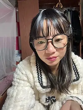 AAANINE22 online show from October 2025 02:27:01 PM