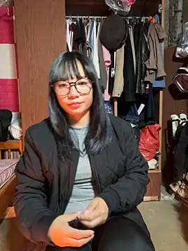 AAANINE22 online show from October 2025 01:25:01 PM