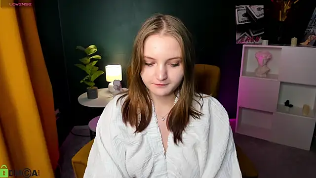 Solefreee online show from September 2025 10:26:01 AM