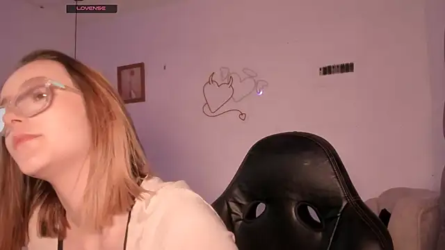 kristal joi dl online show from September 2025 03:02:02 PM