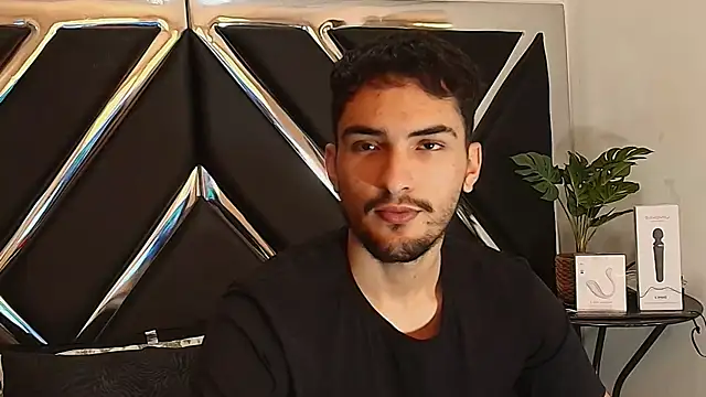 Snapshot of AlekRuizx chatting on September 2025 04:50:01 AM AlekRuizx online show from September 2025 04:50:01 AM