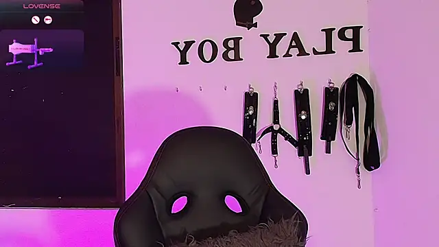 Snapshot of AlekRuizx chatting on October 2025 05:02:02 AM AlekRuizx online show from October 2025 05:02:02 AM