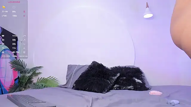 Isabella holmes online show from September 2025 01:51:01 AM