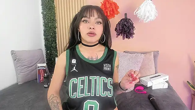 Mia zafir online show from October 2025 02:55:02 AM