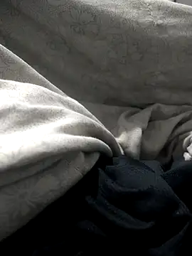 Hrickew online show from September 2025 02:43:02 PM