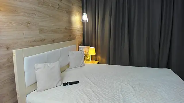 Babyy Lynaa online show from October 2025 05:40:01 AM