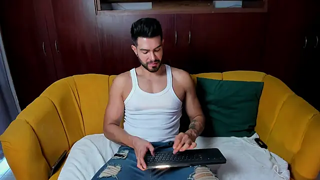 ZarekFox online show from October 2025 02:15:02 PM