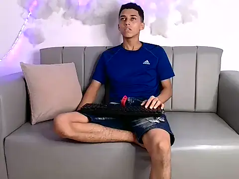 Snapshot of deiby_skinny chatting on September 2025 01:10:01 PM deiby skinny online show from September 2025 01:10:01 PM