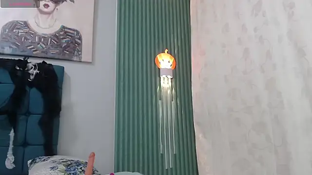 Dianita bitch online show from October 2025 12:03:01 PM