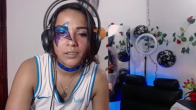 Dakota ro online show from October 2025 07:51:01 PM