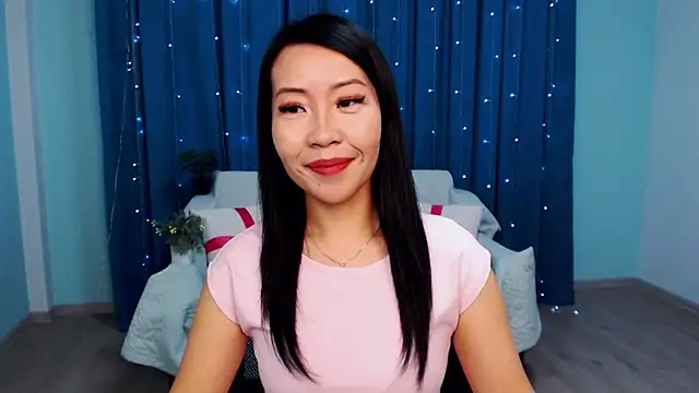 Snapshot of LiaPak chatting on October 2025 01:06:02 AM LiaPak online show from October 2025 01:06:02 AM