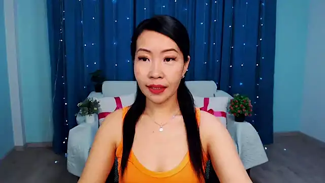 Snapshot of LiaPak chatting on October 2025 12:58:01 AM LiaPak online show from October 2025 12:58:01 AM