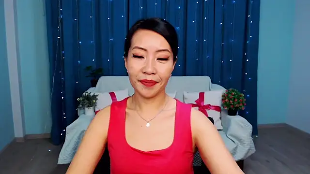 Snapshot of LiaPak chatting on November 2025 01:05:02 AM LiaPak online show from November 2025 01:05:02 AM