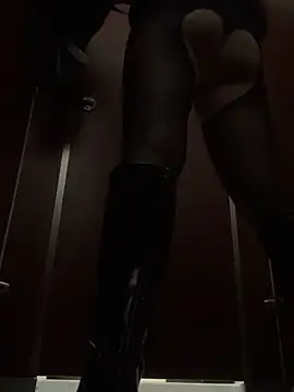 Snapshot of xiaoliansweet chatting on October 2025 07:51:01 AM xiaoliansweet online show from October 2025 07:51:01 AM