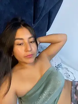 Snapshot of Hanniep chatting on November 2025 05:51:01 AM Hanniep online show from November 2025 05:51:01 AM