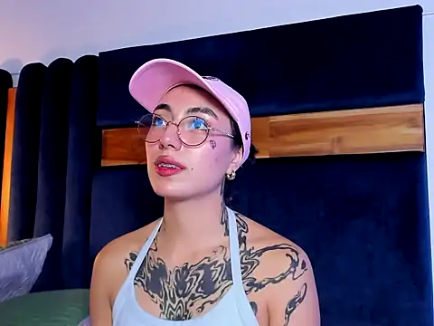 cami zapata online show from October 2025 09:48:01 PM