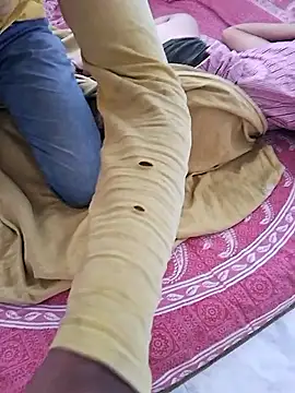 Snapshot of Hottestttu chatting on November 2025 07:29:01 AM Hottestttu online show from November 2025 07:29:01 AM