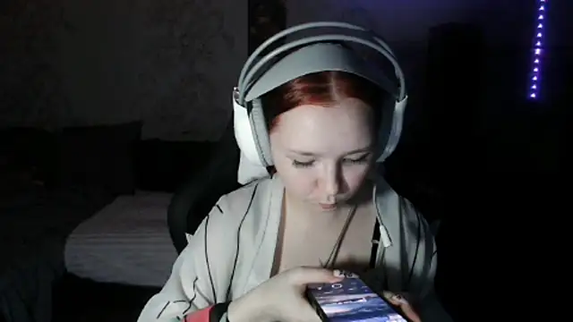 PansyBorriello online show from September 2025 04:18:01 PM